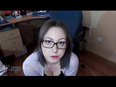 ❤️ Ragazza sexy con gli occhiali succhia il dildo profondamente sulla macchina fotografica ❤️❌ Porno vkal it.thebestfetishsites.ru ❌️❤